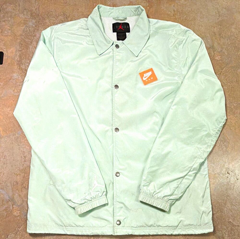 Jordan Air Jordan Coach Jacket Green Mens M Snap Front Lined Pockets CZ4824-394